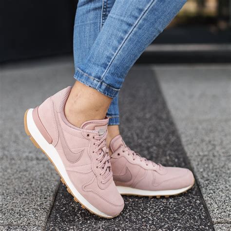 Rosa Sneaker von Nike 